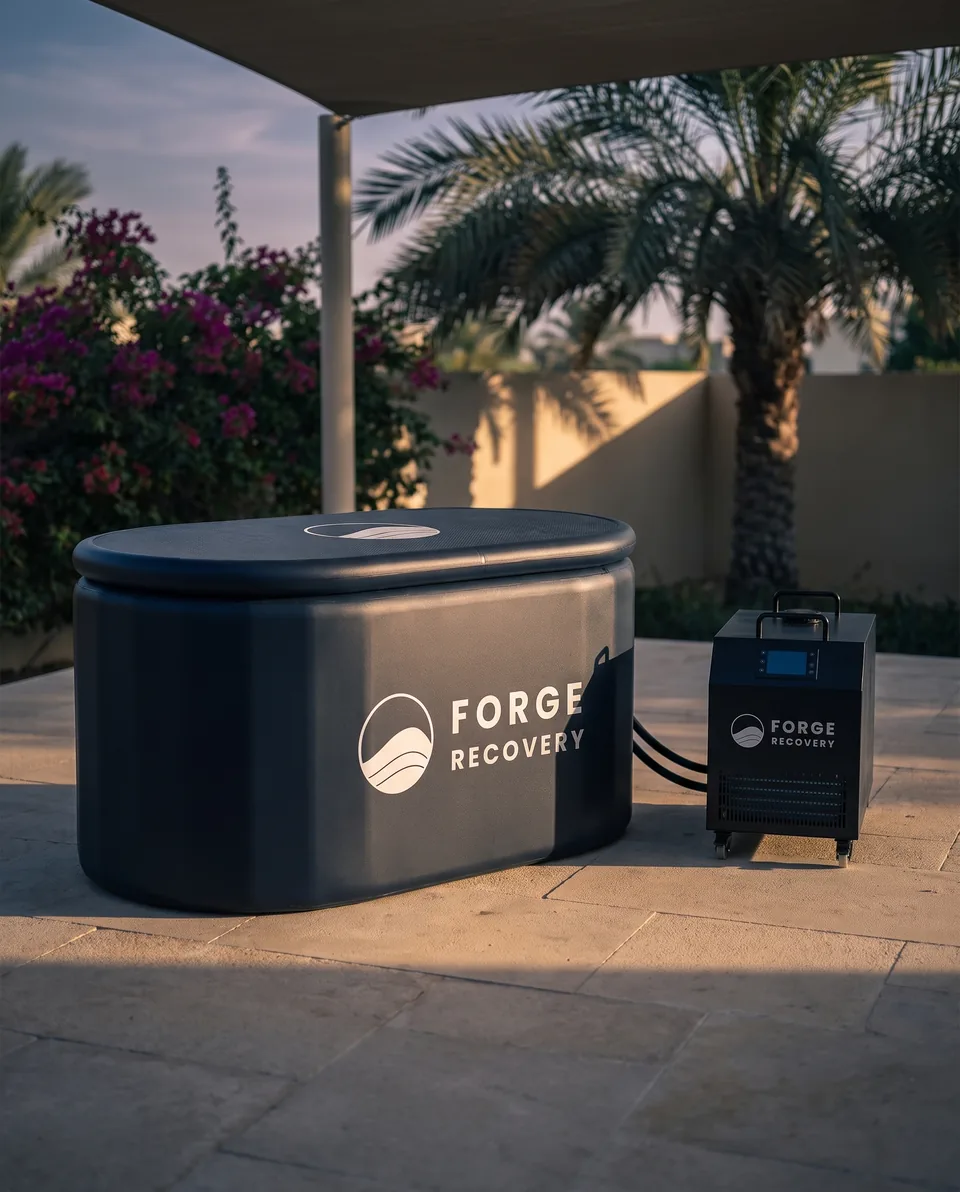 The Polar system on a shaded terrace, Polar Elite chiller beside the Basin Tub